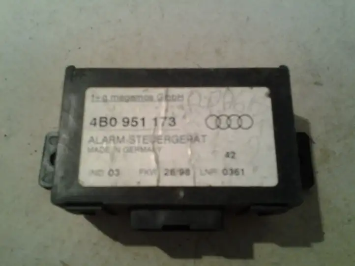 Audi A6 S6 C6 4F (2004 - 2008) 4B0951173 Блок управления сигнализацией — фото 1