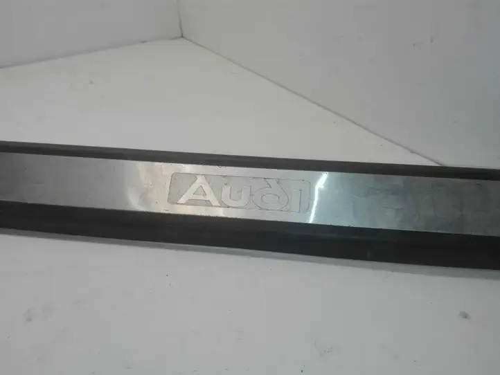 Audi A3/S3 8L (2000 - 2003) 8P3853491B Внутренняя отделка переднего порога — фото 3