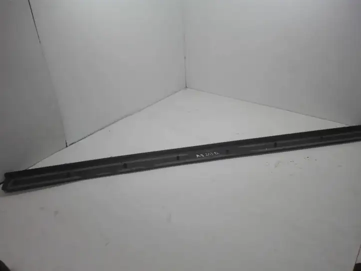 Audi A3/S3 8L (2000 - 2003) 8P3853492B Внутренняя отделка переднего порога — фото 4