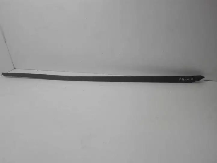 Audi A3/S3 8L (2000 - 2003) 8P0854328 Накладка стоек лобового стекла — фото 1