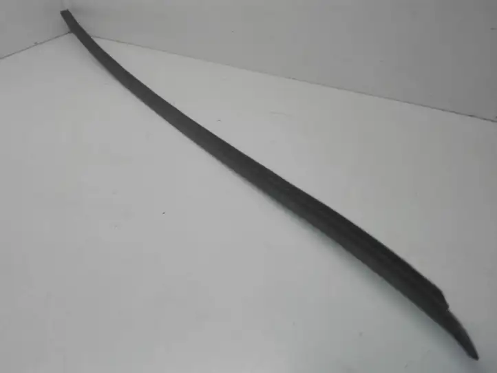 Volkswagen PASSAT B6 (2005 - 2010) 3C0854328A Накладка стоек лобового стекла — фото 2