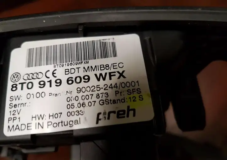 Audi A5 8T 8F (2007 - 2011) 8T0919609WFX Контроллер мультимедийной системы — фото 9