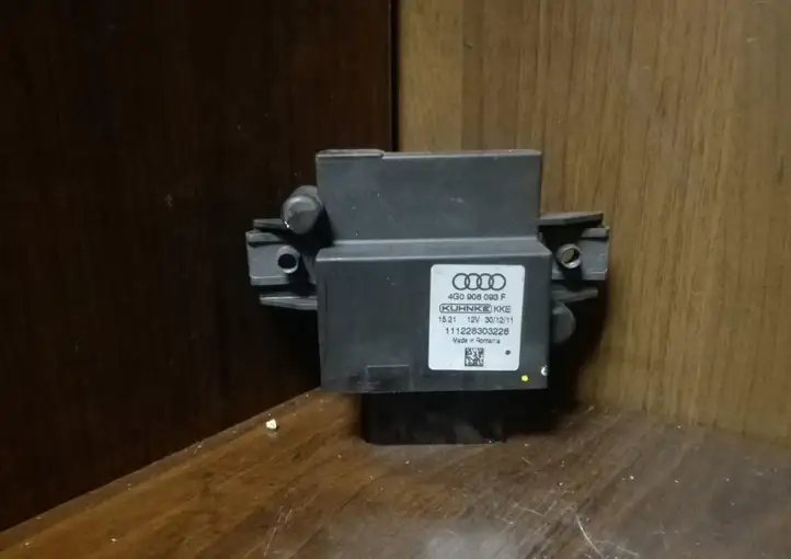 Audi A4 S4 B8 8K (2011 - 2015) 4G0906093F Прочие блоки управления — фото 9