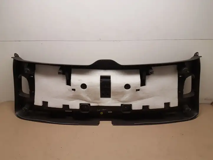 Audi Q7 (2005 - 2009)  4L0867973 Отделка крышки багажника (комплект)