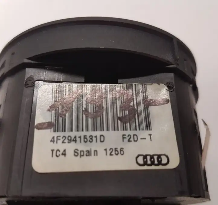 Audi A6 (2004 - 2008)  4F2941531D Включатель фонарей