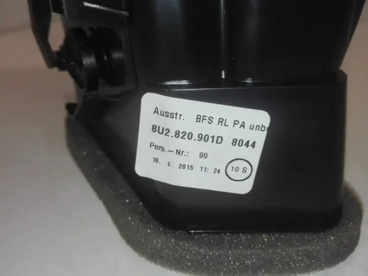 Audi Q3 (2014 - 2018)  8U2820901D Боковая воздушный дефлектор