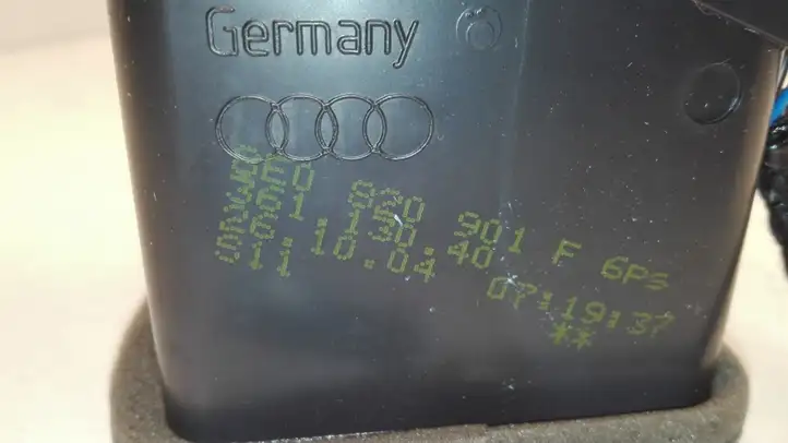 Audi A4 S4 B7 8E 8H (2004 - 2009) 8E0820901F Боковой воздушный дефлектор — фото 4