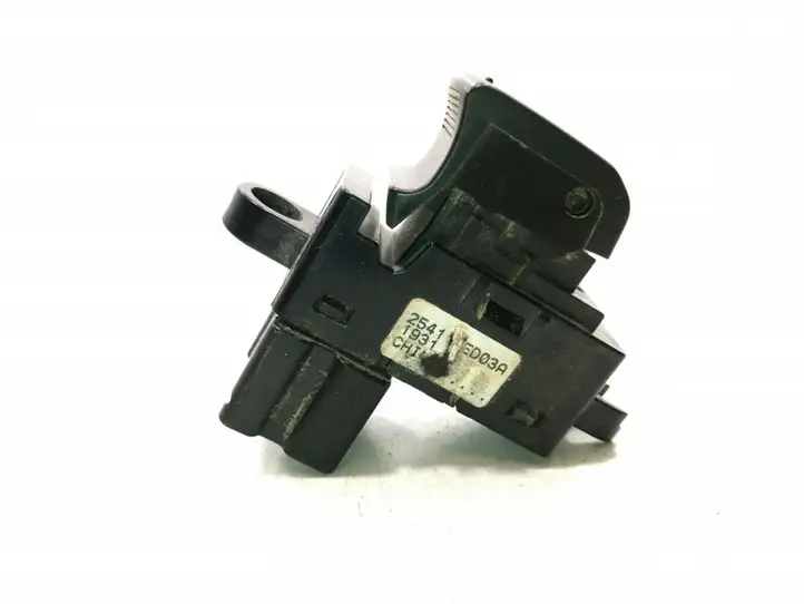 Nissan Navara D40 (2004 - 2015) 2541BED03A Блок кнопок стеклоподъемников — фото 4