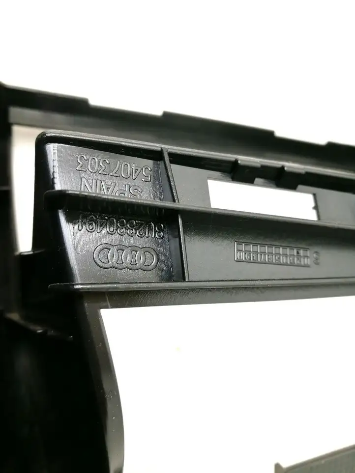 Audi Q3 8U (2011 - 2014) 8U2880491 Другая деталь консоли (туннеля) — фото 5