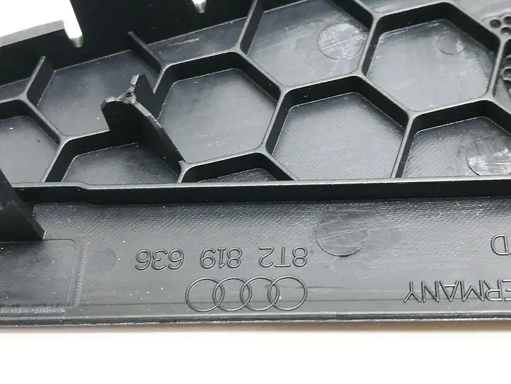 Audi A5 8T 8F (2007 - 2011) 8T2819636 Накладка бокового динамика — фото 3