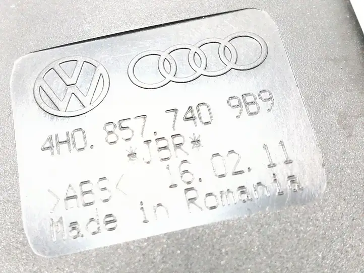 Audi A8 S8 D4 4H (2010 - 2014) 4H0857740 Задний средний замок ремня — фото 5