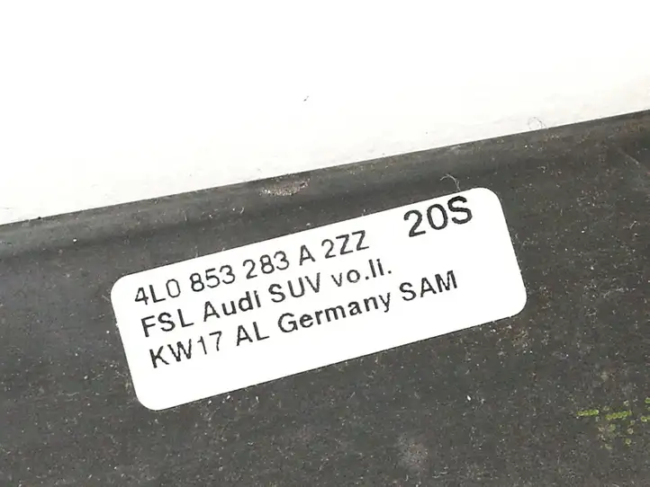 Audi Q7 4L (2005 - 2009) 4L0853283A Накладка стекла передней двери — фото 3