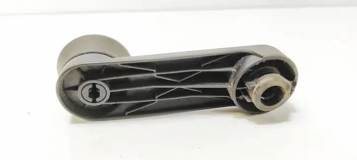 Opel Astra G (1998 - 2004) 90247150 Ручка стеклоподъемника — фото 2