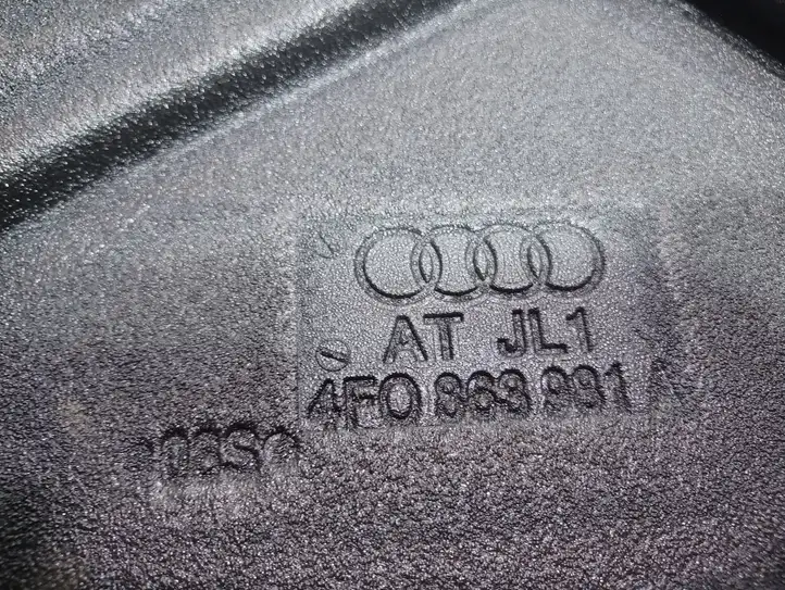 Audi A6 S6 C6 4F (2004 - 2008) 4F0863981A Прочая отделка задней двери — фото 3