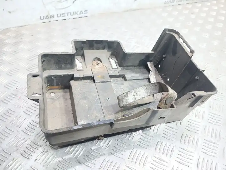 Ford Focus (1998 - 2004) 98AB10723 Площадка аккумулятора — фото 2