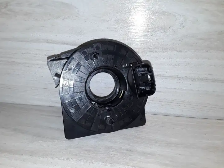 Skoda Fabia Mk2 (5J) (2007 - 2014) 21857762 Контактное кольцо SRS — фото 1