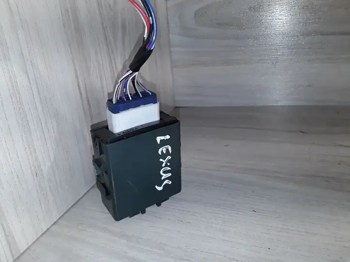 Lexus RX 350 (2006 - 2009)  0515003880 Блок управления центрального замка