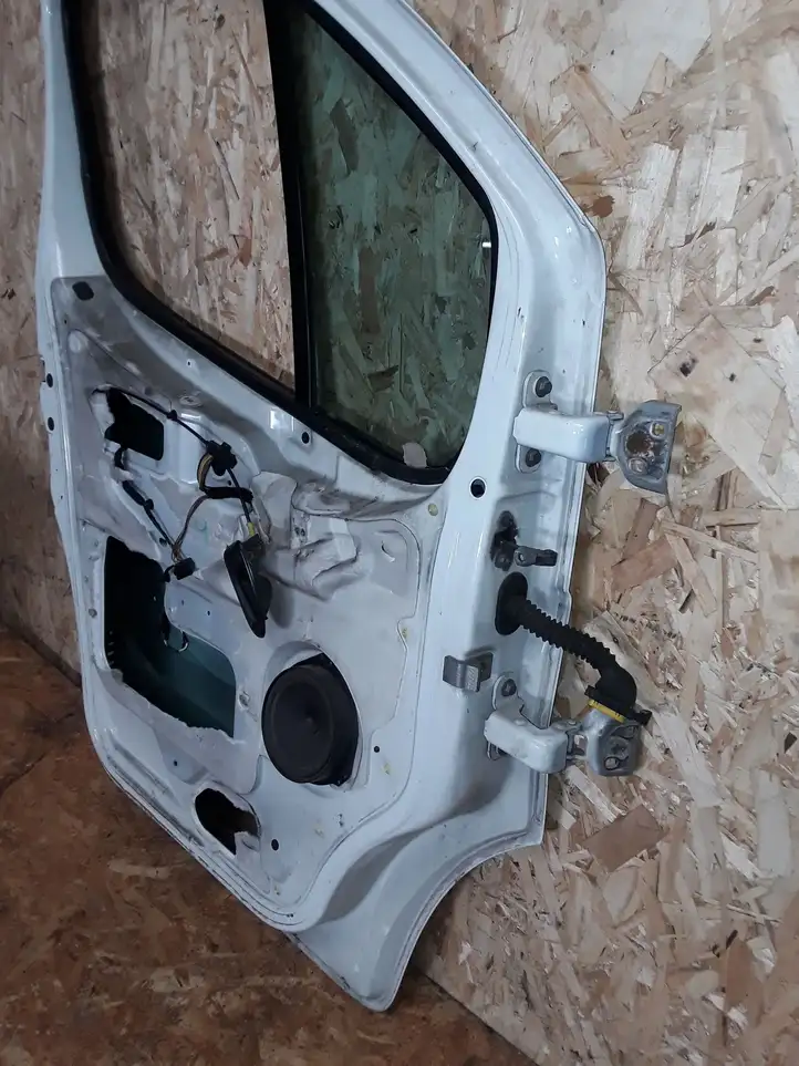 Renault Trafic II (X83) (2002 - 2014) Дверь — фото 3
