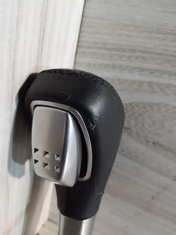 Renault Avantime (2001 - 2005)   Отделка рычага переключения передач (кожа, головка)