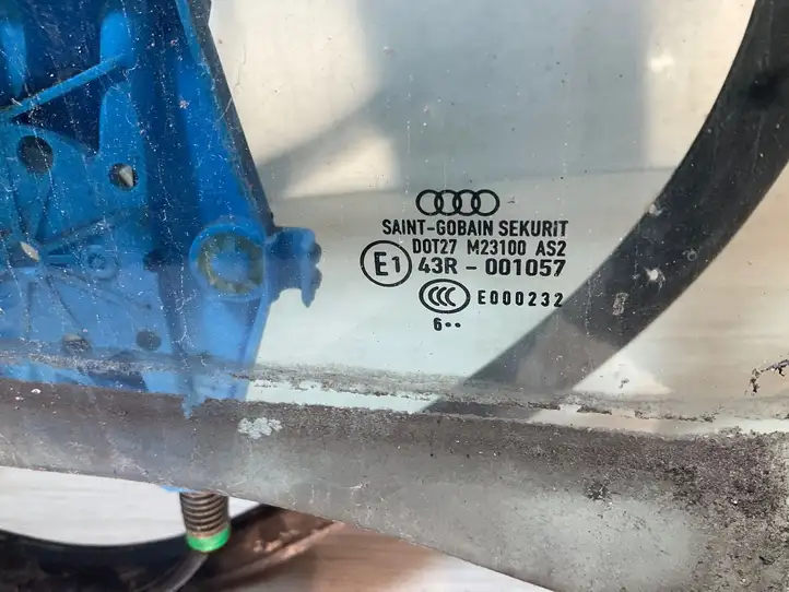 Audi A4 S4 B7 8E 8H (2004 - 2009) 43R001057 Рамка дверного стекла задней двери — фото 2
