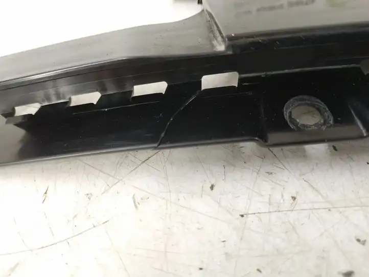 Mercedes-Benz CLA  C117,X117,W117 (2013 - 2019)    Отделка дверей (молдинги) задней двери