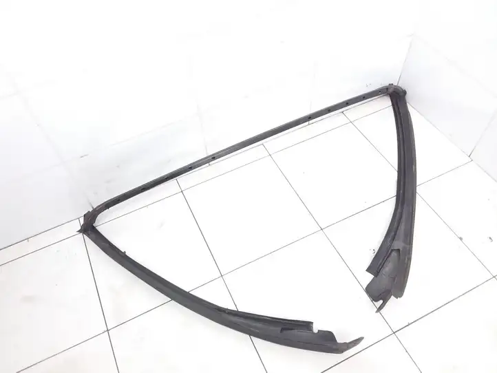 Mercedes-Benz E A207 (2010 - 2017) A2076700339 Уплотнитель стекла задней двери — фото 1