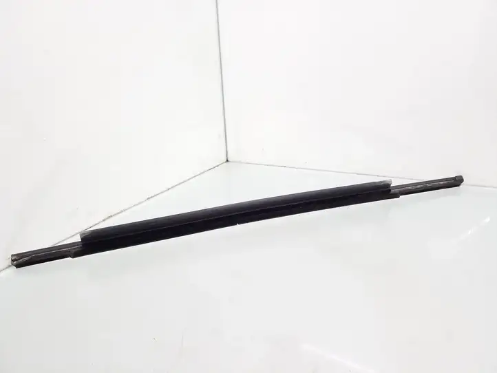 Audi A8 S8 D4 4H (2010 - 2014) 4H0853763 Накладка стекла задней двери — фото 3