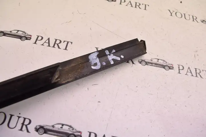 BMW X1 F48 F49 (2015 - 2022)    Отделка дверей (молдинги) задней двери