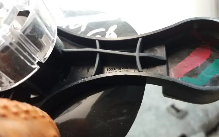 Tesla Model X (2015 - 2021) 106371900F Датчик открытия задней двери — фото 5