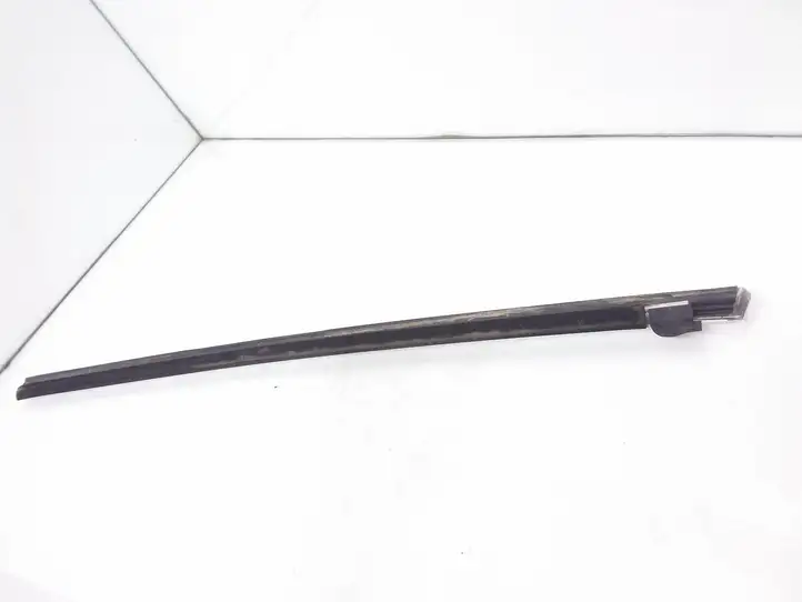 Mercedes-Benz E A207 (2010 - 2017) 11800356 Накладка стекла задней двери — фото 2