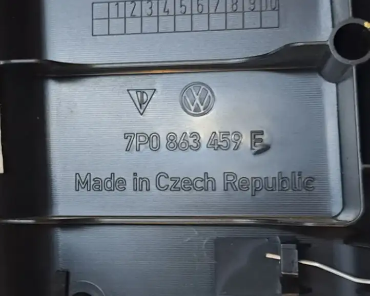 Volkswagen Touareg II (2010 - 2018) 7P0863459E Отделка порога багажника — фото 5