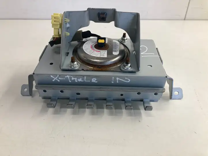 Nissan X-Trail T31 (2007 - 2014)   Подушка безопастности пассажира