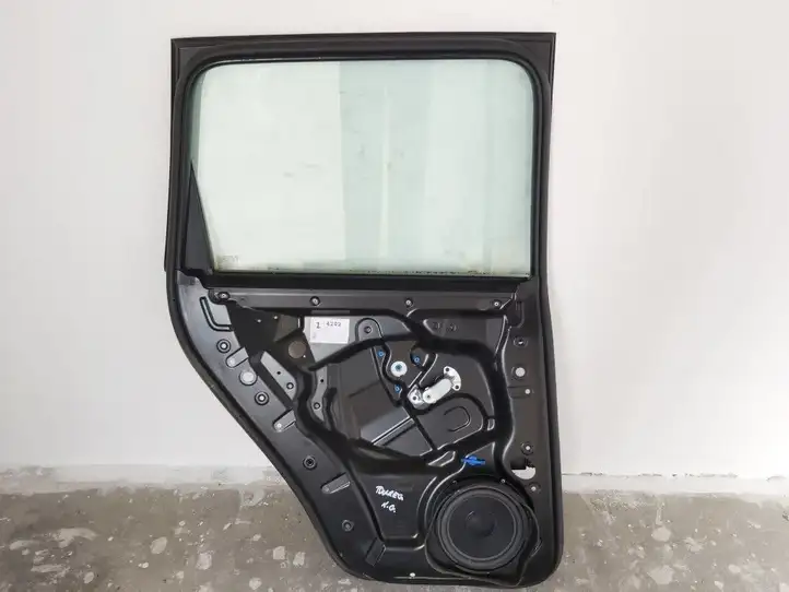 Volkswagen Touareg I (2002 - 2010)  993464108 Рамка дверного стекла задней двери