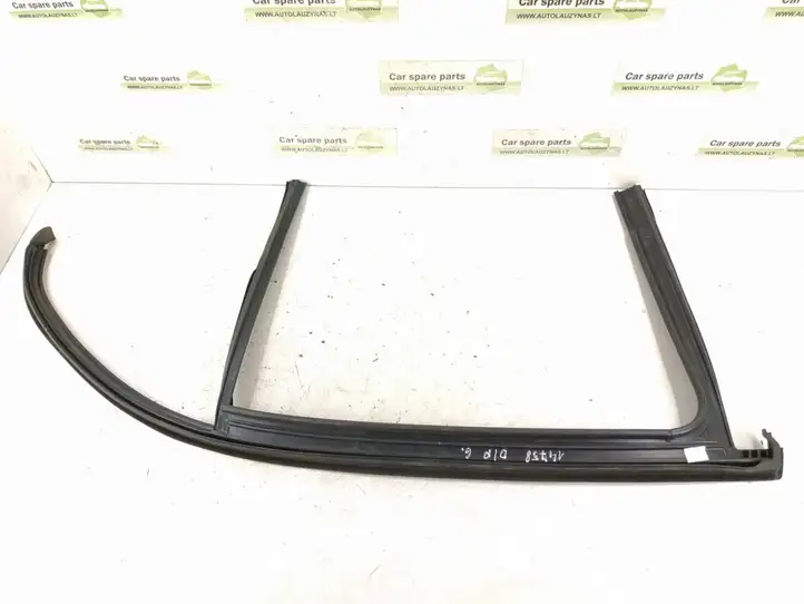 Mercedes-Benz CLA C117,X117,W117 (2013 - 2019) Уплотнитель стекла задней двери — фото 5