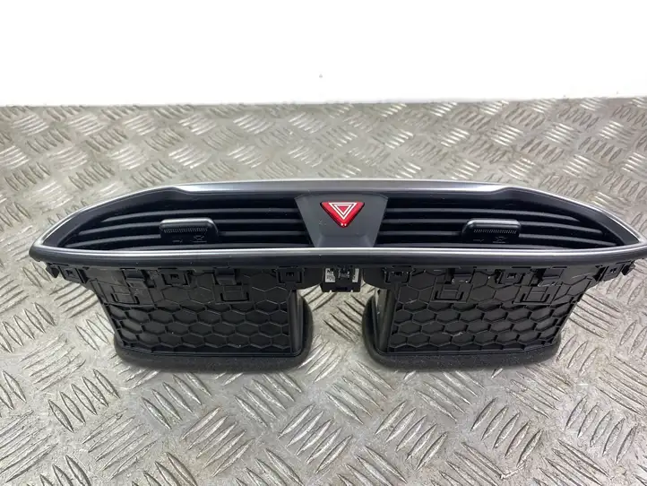 Hyundai Santa Fe (2018 - 2020) Центральный воздушный дефлектор — фото 3