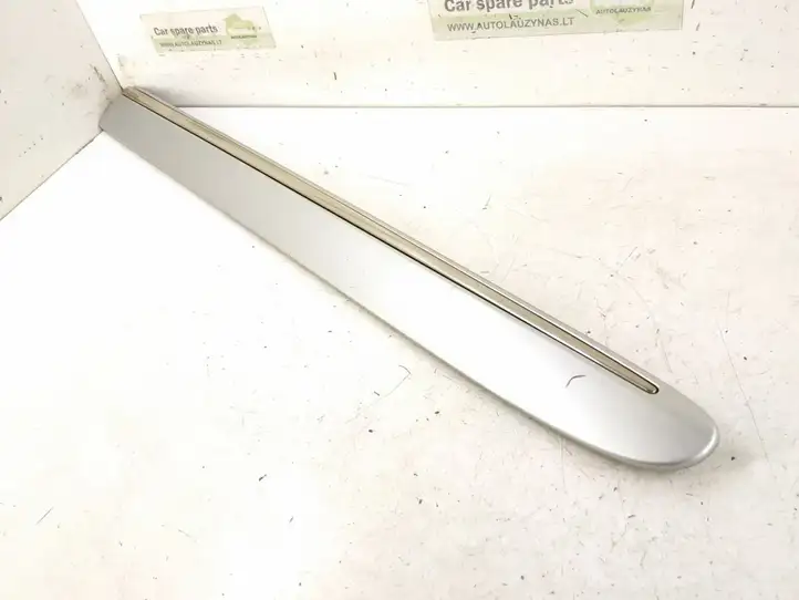 Mercedes-Benz E W211 (2002 - 2009)    Отделка дверей (молдинги) задней двери