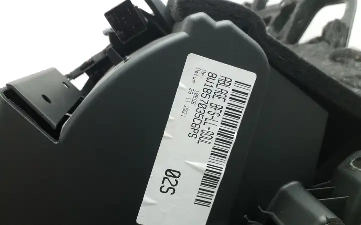 Audi A4 S4 B9 (2015 - 2019) 8W1857035C Бардачок в сборе — фото 6
