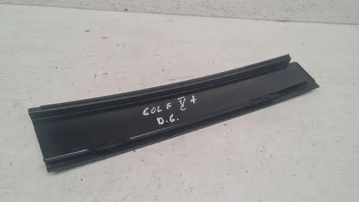Volkswagen Golf Plus (2008 - 2014) 5M0839902 Накладка стекла задней двери — фото 2