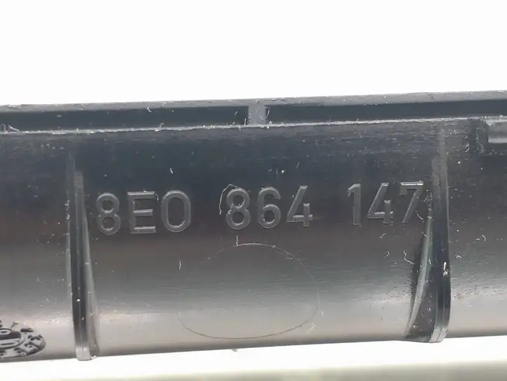 Audi A4 S4 B7 8E 8H (2004 - 2009) 8E0864147 Другая деталь консоли (туннеля) — фото 6