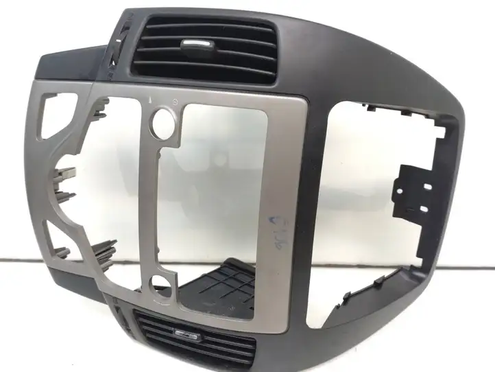 Hyundai i30 (2007 - 2012) U05F0548 Центральная отделка панели приборов — фото 1