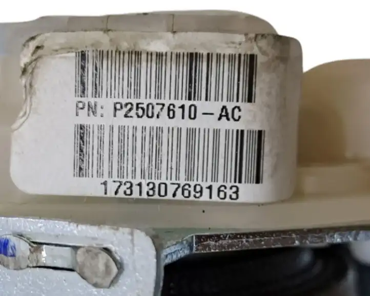 Tesla Model X (2015 - 2021) 113674405G Задний ремень безопасности — фото 8