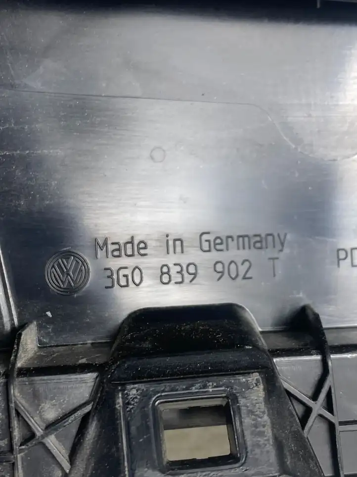 Volkswagen PASSAT B8 (2015 - ) 3G0839902T Накладка стекла задней двери — фото 5
