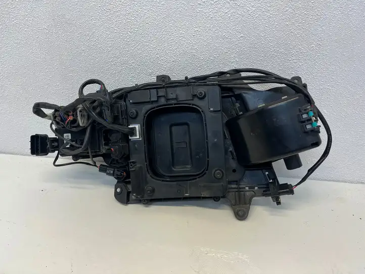 Hyundai Kona I (2017 - 2022) 86340k4000 Крышка зарядного разъема — фото 9
