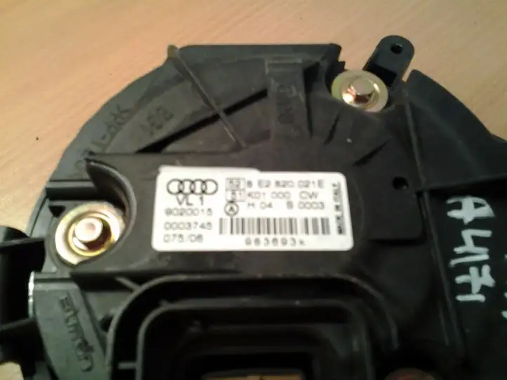 Audi A4 S4 B7 8E 8H (2004 - 2009) 8E2820021E Вентилятор печки — фото 2