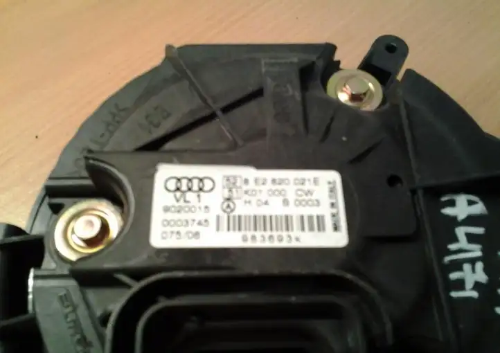 Audi A4 S4 B7 8E 8H (2004 - 2009) 8E2820021E Вентилятор печки — фото 3