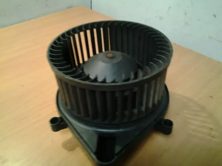 Audi A4 S4 B7 8E 8H (2004 - 2009) 8E2820021E Вентилятор печки — фото 4