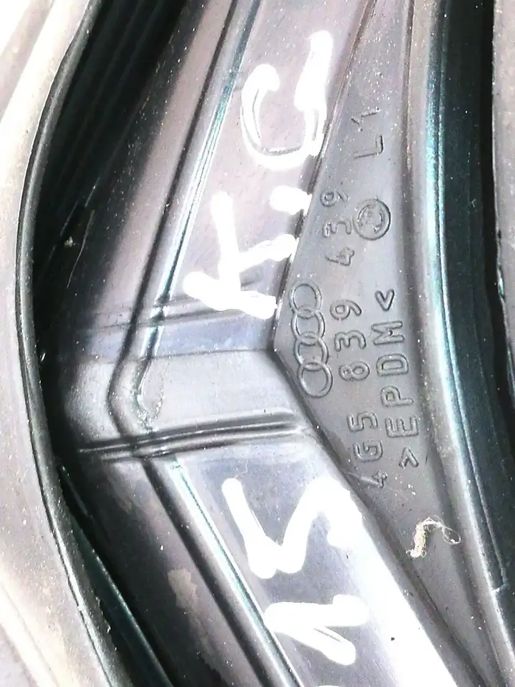 Audi A6 C7 (2011 - 2014) 4G5839439 Уплотнитель стекла задней двери — фото 3
