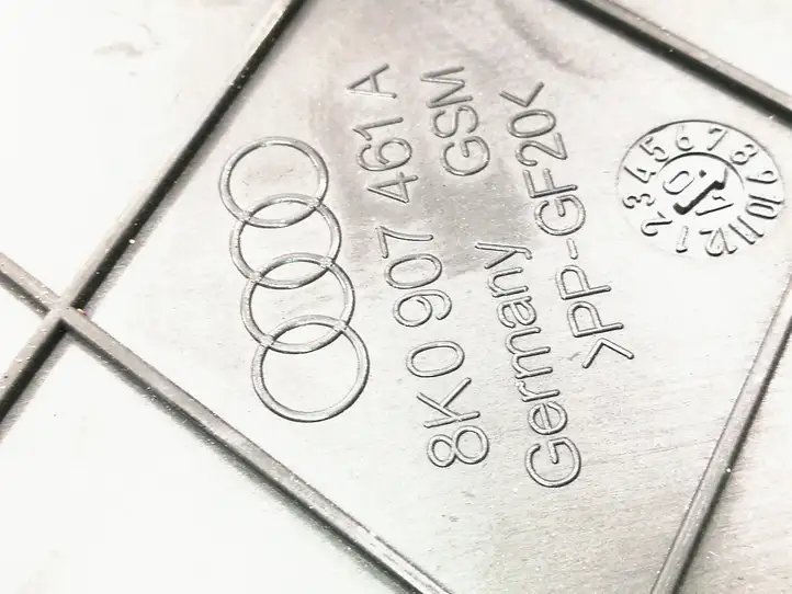 Audi A5 8T 8F (2007 - 2011) 8K0907461A Прочая отделка багажника — фото 4