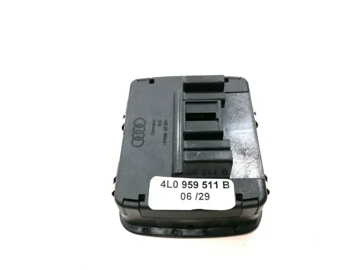 Audi Q7 4L (2005 - 2009) 4L0959511B Кнопка закрытия багажника — фото 3