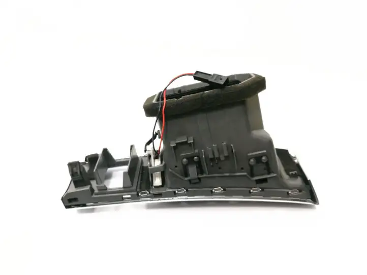 Audi A6 S6 C6 4F (2004 - 2008) 4F1820901C Боковой воздушный дефлектор — фото 2